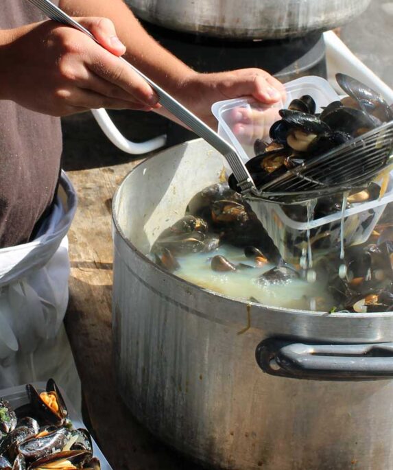 Mussels in a pot