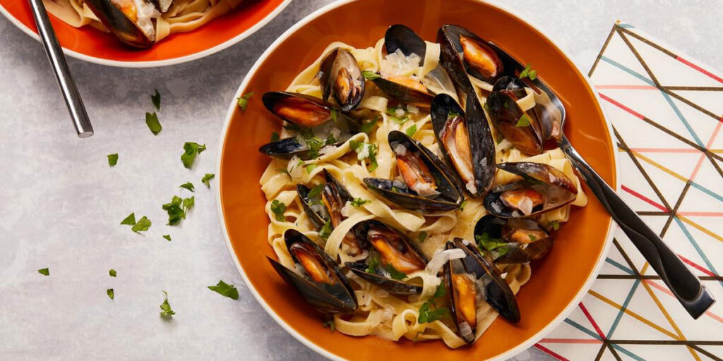 Mussels in a bowl